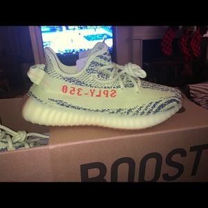 BRAND NEW YEEZYS (WOMENS)
